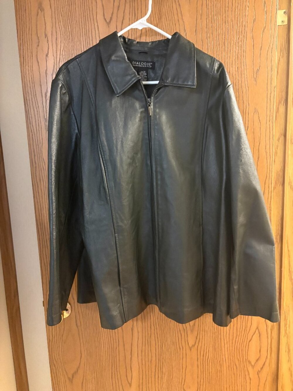 Women's Like New Never Worn 2X Dialogue Black Leather Jacket